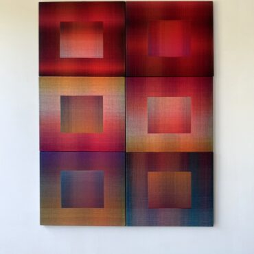 2023 I – 15. Six variations on red. Cotton, handwoven, 96 x 126 cm.